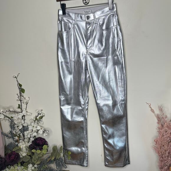 ABERCROMBIE & FITCH Curve Love 90s Straight Jean Metallic Silver Sz 26/2 {P50} - Picture 4 of 7